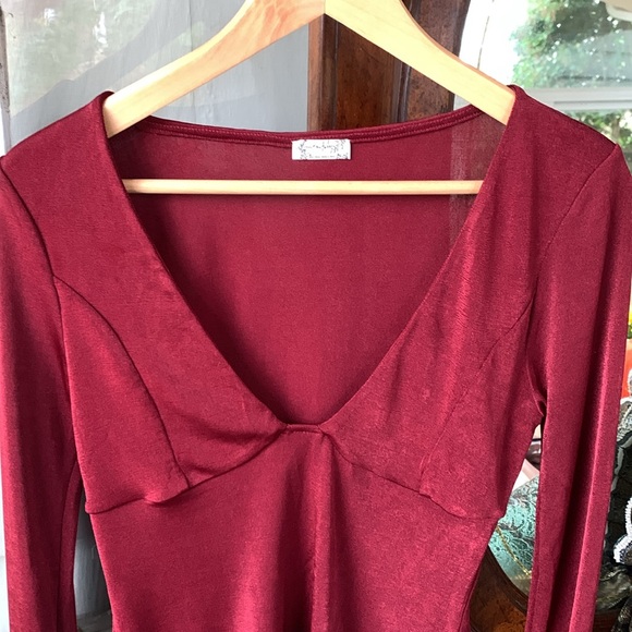 Free People NWOT ‘Sleek Essentials Layering Top’ in Very Berry - Picture 3 of 6